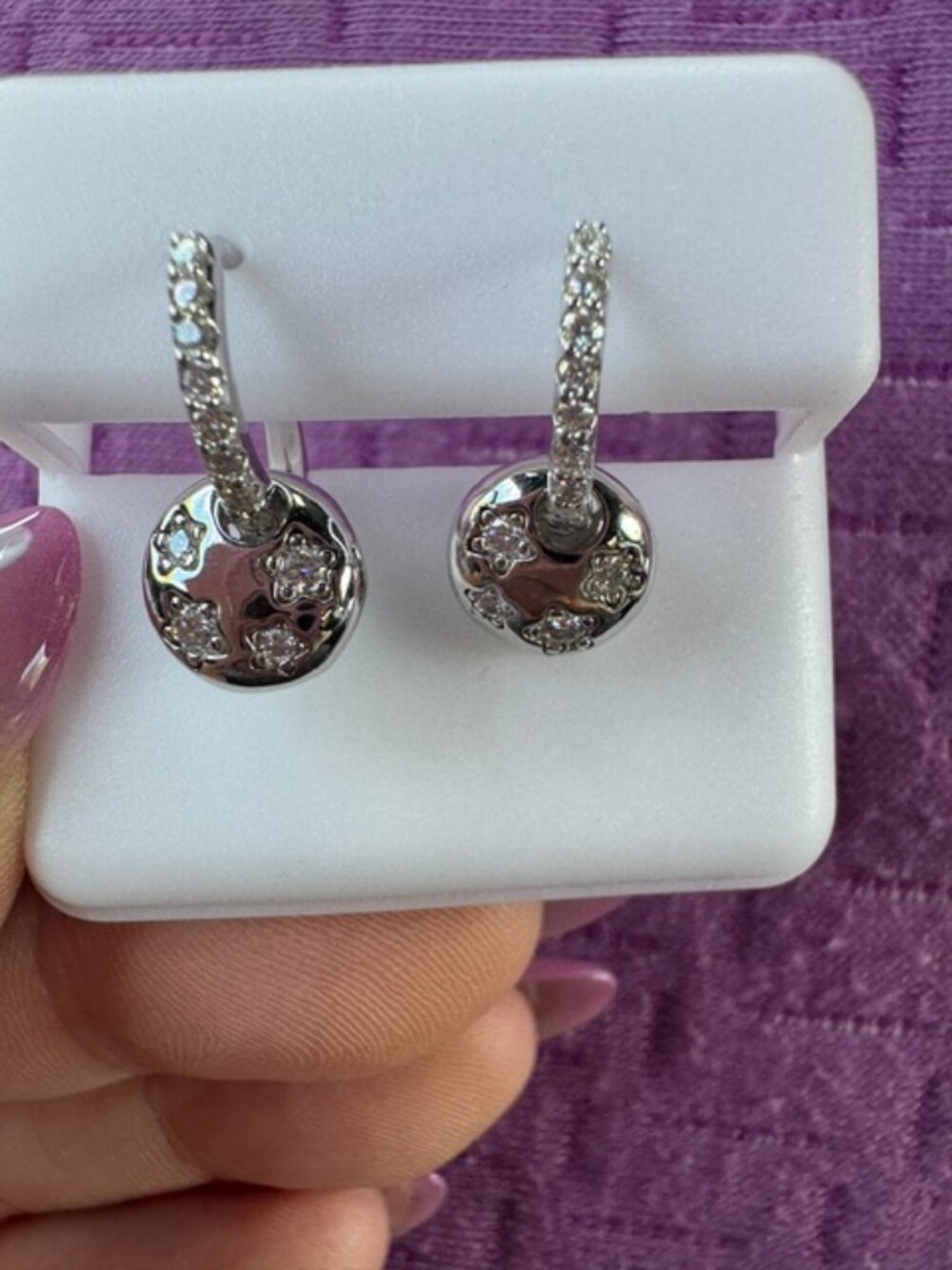 18K White Gold Filled .38 Carat Moissanite Huggie Earrings w/Flowers - NWT
